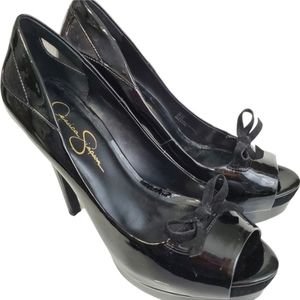 Jessica Simpson  Size 8B Black Patent Leather Shoes peep toe bow